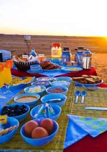 Mad i luksusteltet eller i nærheden