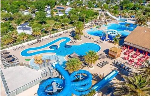 Photo de la galerie de l'établissement Mobil-home Panoramique climatisé bord de mer dans camping 5 étoiles, à Torreilles