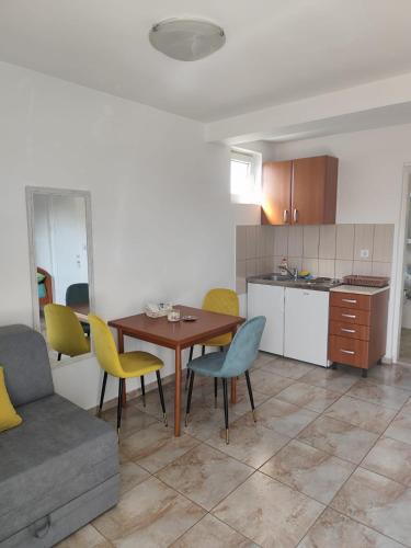Photo de la galerie de l'établissement Mona&Mike Apartments, à Tivat