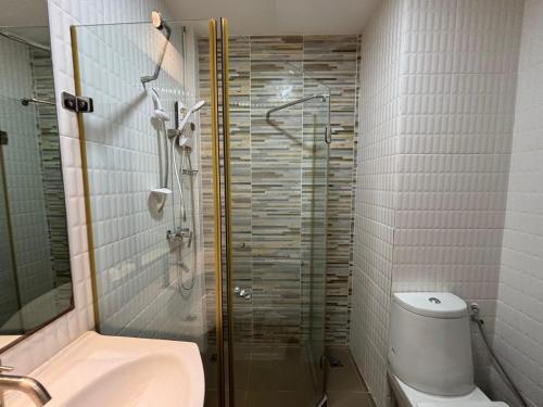 Ένα μπάνιο στο Aqua Inn Ao Nang