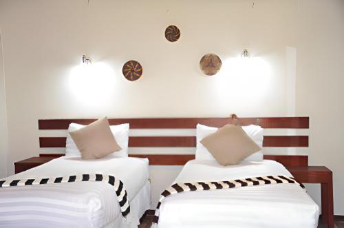 Gallery image of Chobe Sunset Chalets in Lesoma