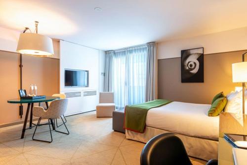 Μια τηλεόραση ή/και κέντρο ψυχαγωγίας στο Fraser Suites Paris La Défense