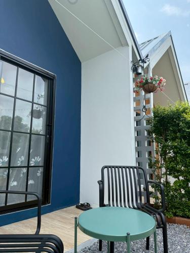 Balkón nebo terasa v ubytování ลอยละล่อง รีสอร์ท Loy La Long Resort
