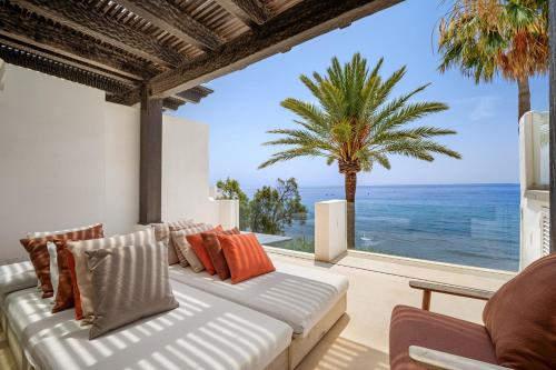 Orquidea 21 A Luxurious Duplex in Persian Gardens Puente Romano