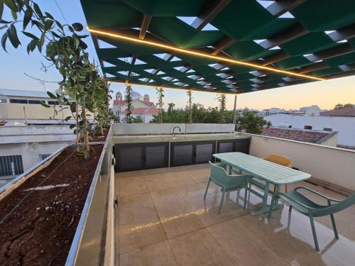 Gallery image of Green Leaf - Old City Suite in Limassol