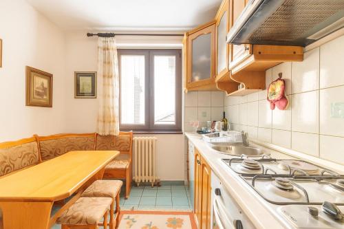 Kuchyň nebo kuchyňský kout v ubytování Apartment Old Town Sarajevo
