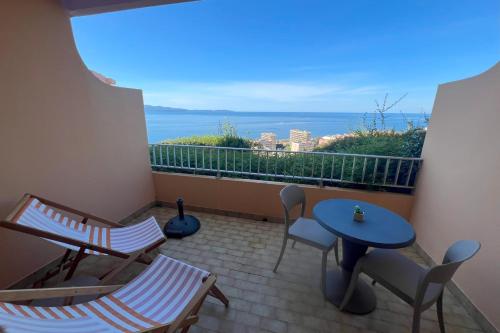 Virginie - Spacious Luminous Sea view Terrace