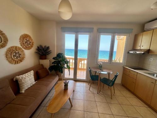 Koumpe Blue Sea View Apartment (2)