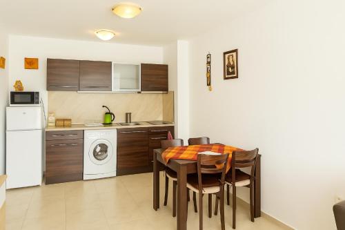 Kuchyň nebo kuchyňský kout v ubytování Home Comfort 3 Rooms Apartment Butterfly