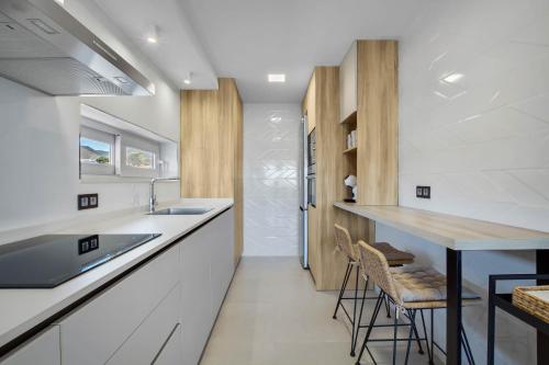 Moderno, con vistas y garaje a 100 metros de la playa