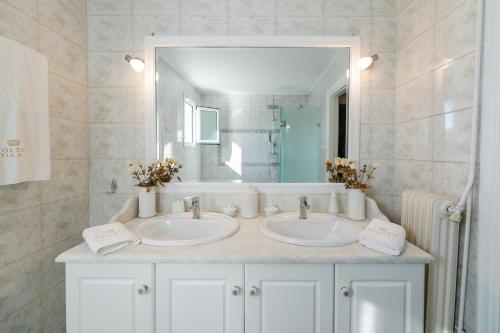 Ένα μπάνιο στο Villa Golden Tiara