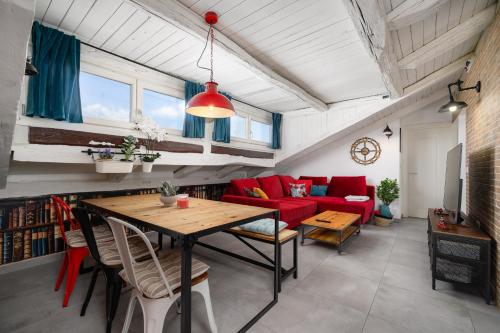 Premium Apartment Seven with Pool in Porec