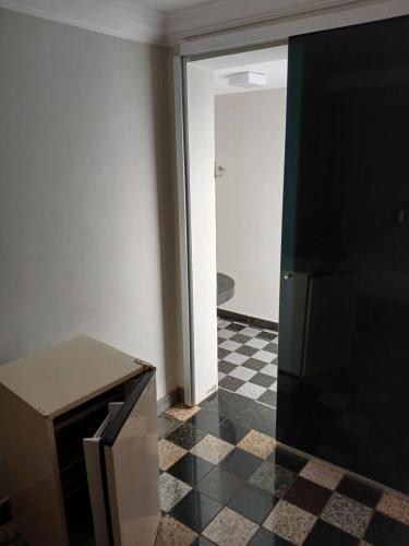 TV a/nebo společenská místnost v ubytování Hotel Toulon