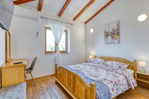 Casa Vežnaveri