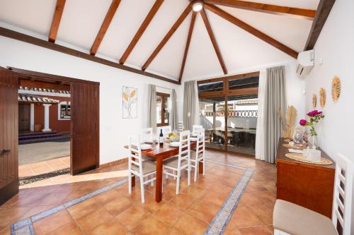 Villa Thomas