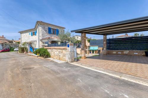 Casa Vežnaveri