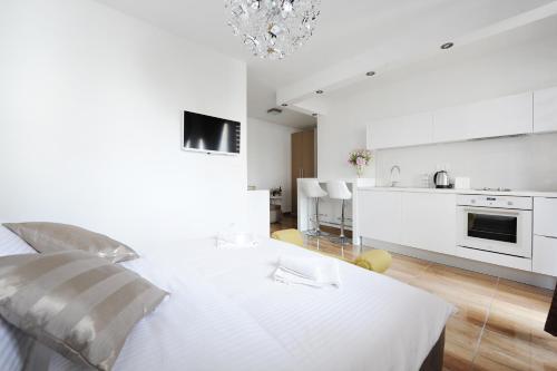 Primera Luxury Studio