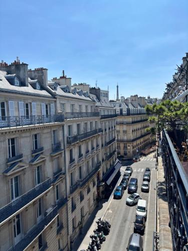 Golden Triangle Champs-Élysées