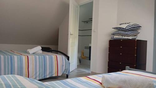 Photo de la galerie de l'établissement Grand Gite avec etang à proximité, à Toulon-sur-Allier