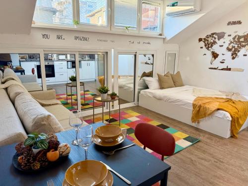 Comfy Studio by Cosher