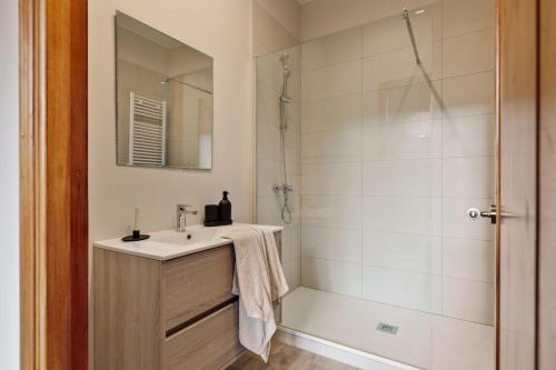 Kusku - 3 bedrooms and balcony in Eixample Dreta
