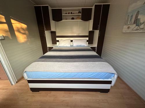 Una cama o camas en una habitación de Glamping Montenegro