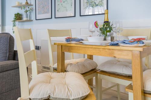 Bartholomews Seaside Serenity - 2BR Flat - Sleeps 4 photo 20