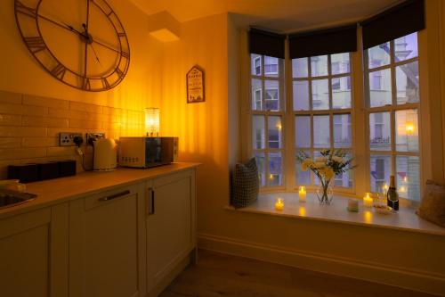 Bartholomews Seaside Serenity - 2BR Flat - Sleeps 4 photo 50