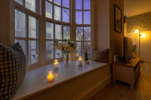 Bartholomews Seaside Serenity - 2BR Flat - Sleeps 4 photo 59