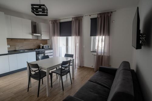 Una cocina o zona de cocina en Portside Home