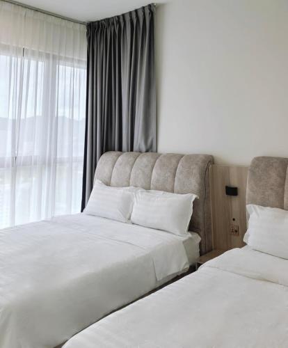 Postel nebo postele na pokoji v ubytování Urban Suites TWO Or THREE Bedroom Georgetown by ANC