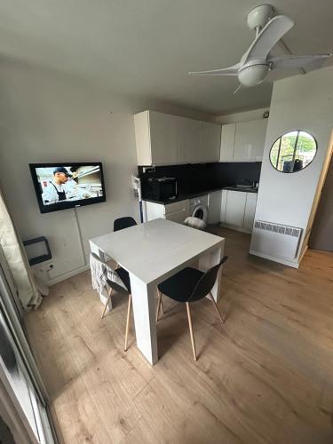 Appartement 4 personnes secteur falaise avec parking