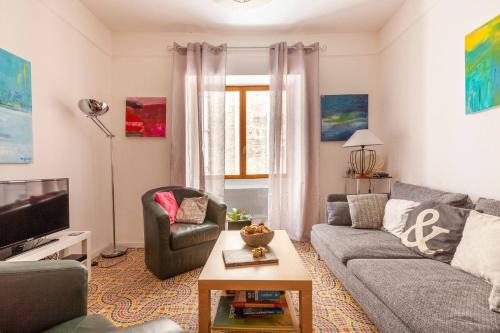 Le Molire - Historical stone house in old Pzenas