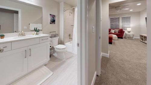 Et badeværelse på Arroyo at The Casitas Sienna Hills Resort