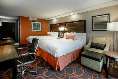 Кровать или кровати в номере The Great Rivers, an Ascend Collection Hotel
