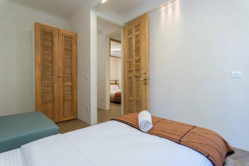 Katil atau katil-katil dalam bilik di Tulip 2BR Apartment in Gemayze