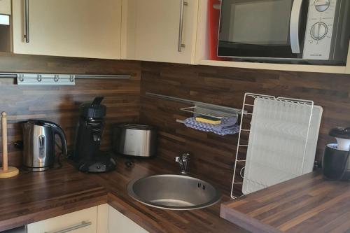 1 bedroom apartment with balcony near the beach