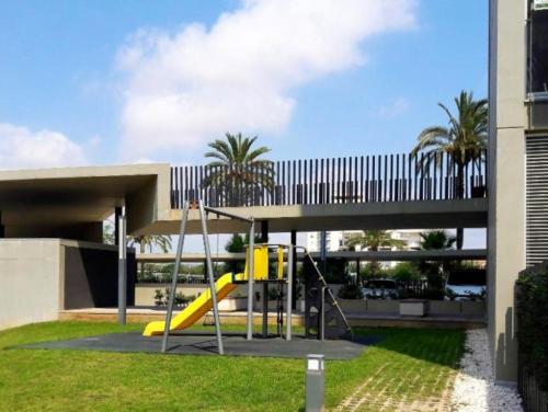 Mirador apart
