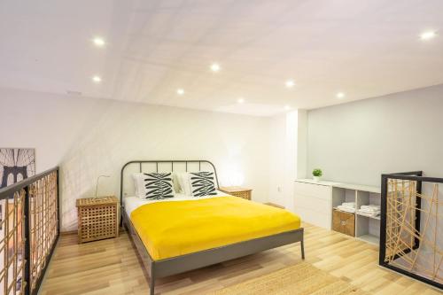 Very Central - Comfy Studio