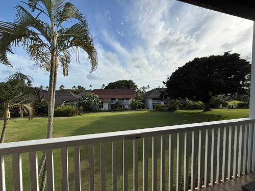 Сад в Poipu Paradise Retreat