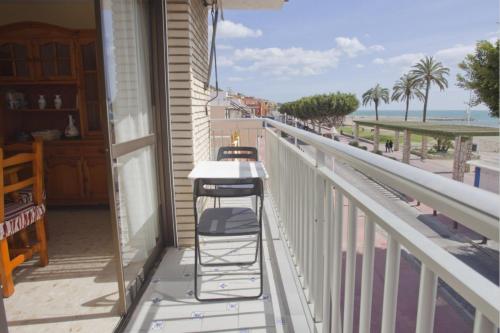 Apartment - 2 Bedrooms with WiFi and Sea views - 01679 ...