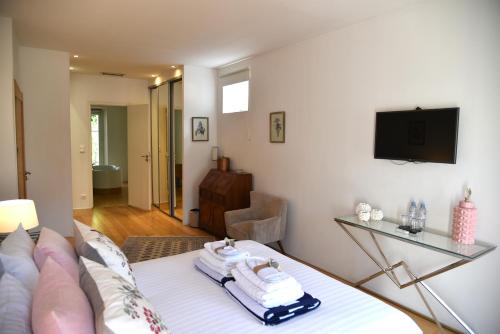 Villa Terra by Festif Azur - House 250m2 Quiet, 5 min walk from Palais des Festivals and Beaches