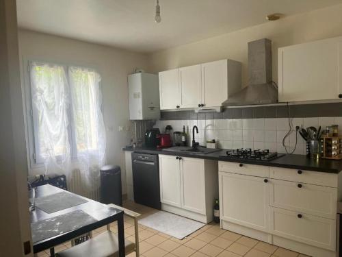 Photo de la galerie de l'établissement maison entière à louer, à Saint-Laurent-sur-Sèvre