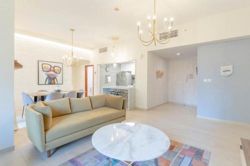 Seashell stunning 2 bedrooms in JBR