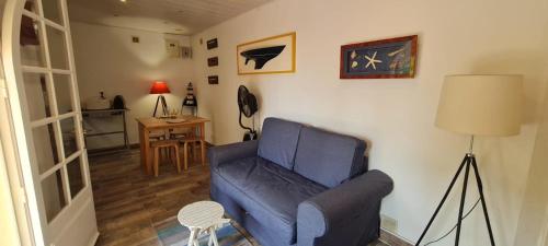 Photo de la galerie de l'établissement Sea view private pool large shaded garden, aux Issambres