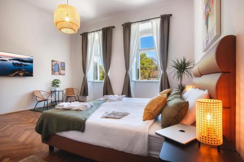 AAA Apartments & Rooms with free parking