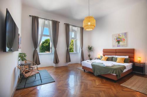 AAA Apartments & Rooms with free parking