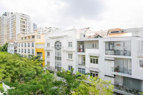 Το κτήριο όπου στεγάζεται  το ξενοδοχείο διαμερισμάτων