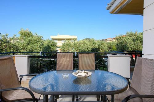 Balkón nebo terasa v ubytování Louloudis Apartments Complex