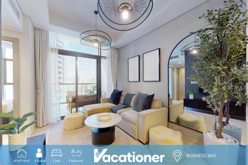 Vacationer Holiday Homes I Luxury 2 Bed Apartment I Business Bay close to Dubai Canal